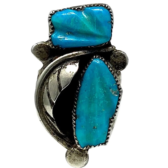 VTG Zuni Turquoise Carvel Leaf l Ring Sz 7 Sterling Silver Signed